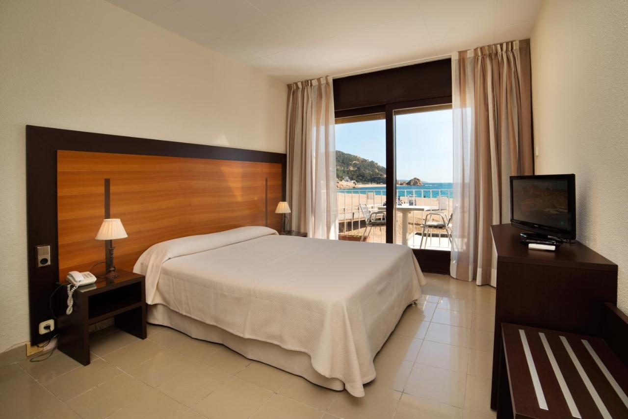 Hotel Capri توسا ذي مار المظهر الخارجي الصورة