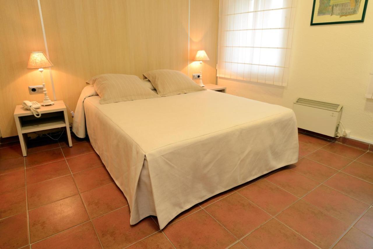Hotel Capri توسا ذي مار المظهر الخارجي الصورة