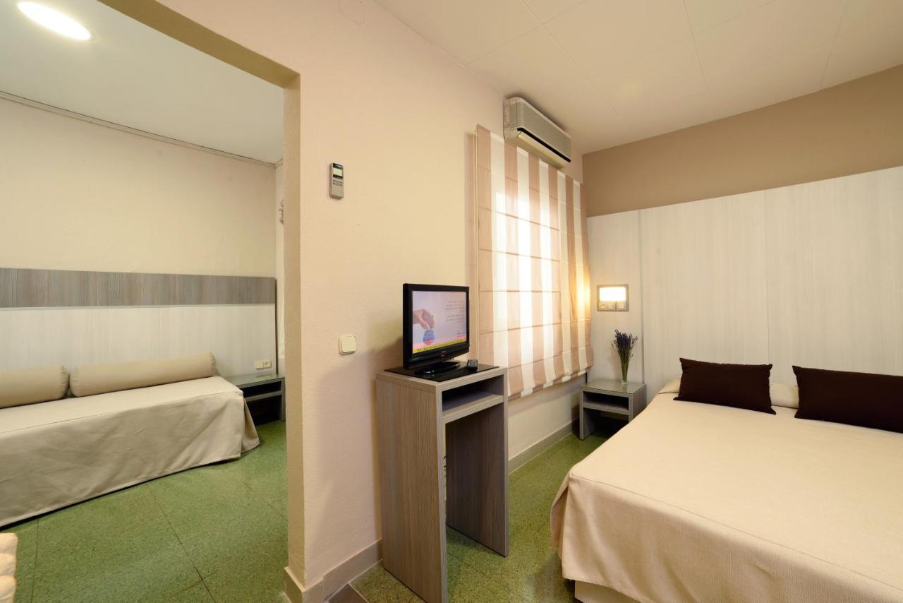 Hotel Capri توسا ذي مار المظهر الخارجي الصورة