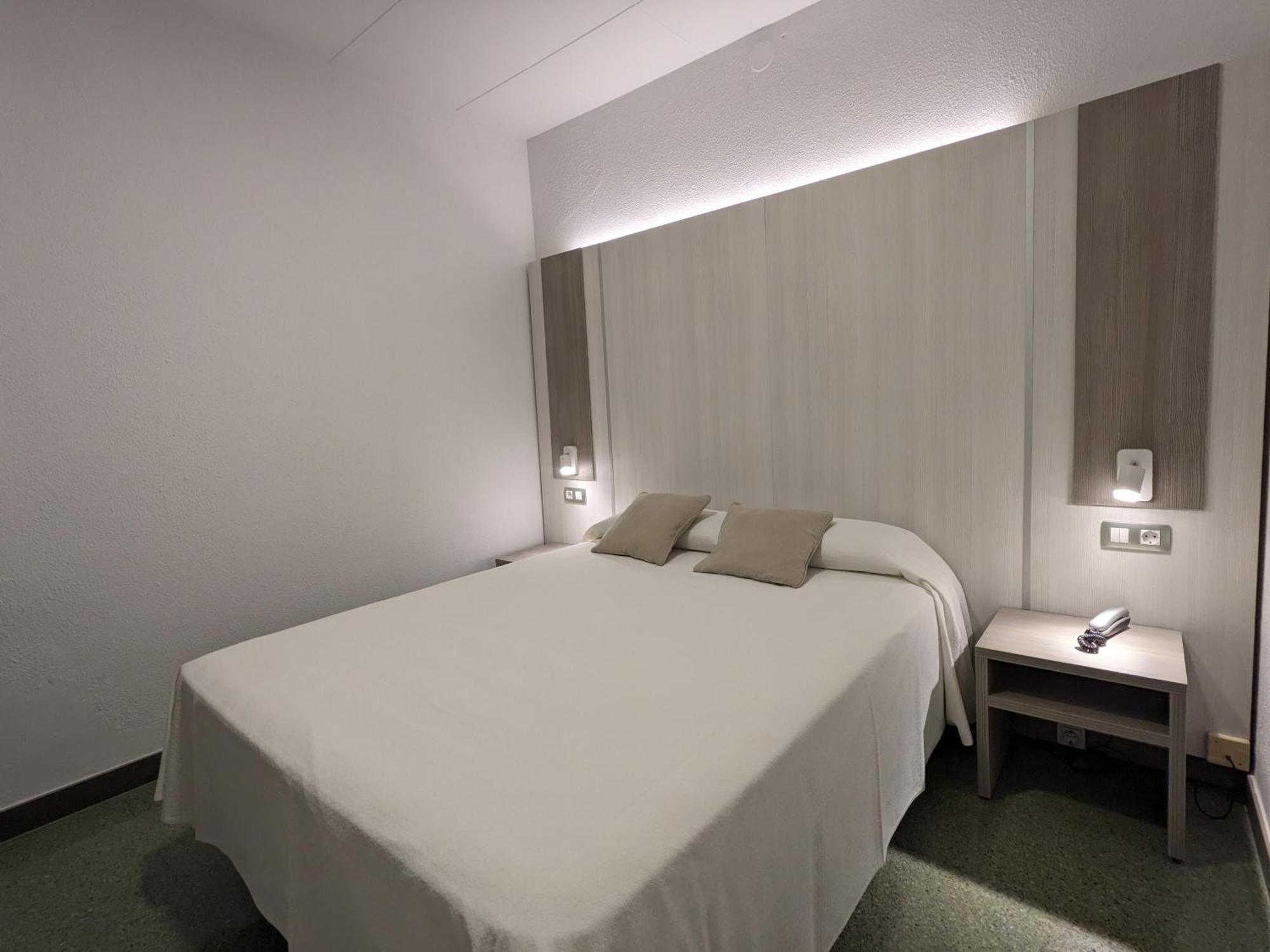 Hotel Capri توسا ذي مار المظهر الخارجي الصورة