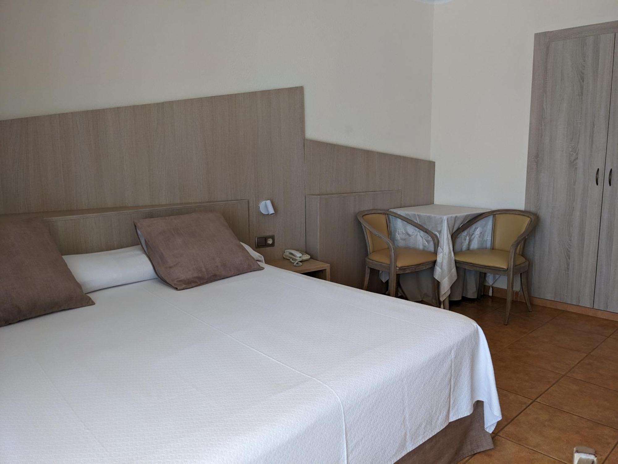 Hotel Capri توسا ذي مار المظهر الخارجي الصورة